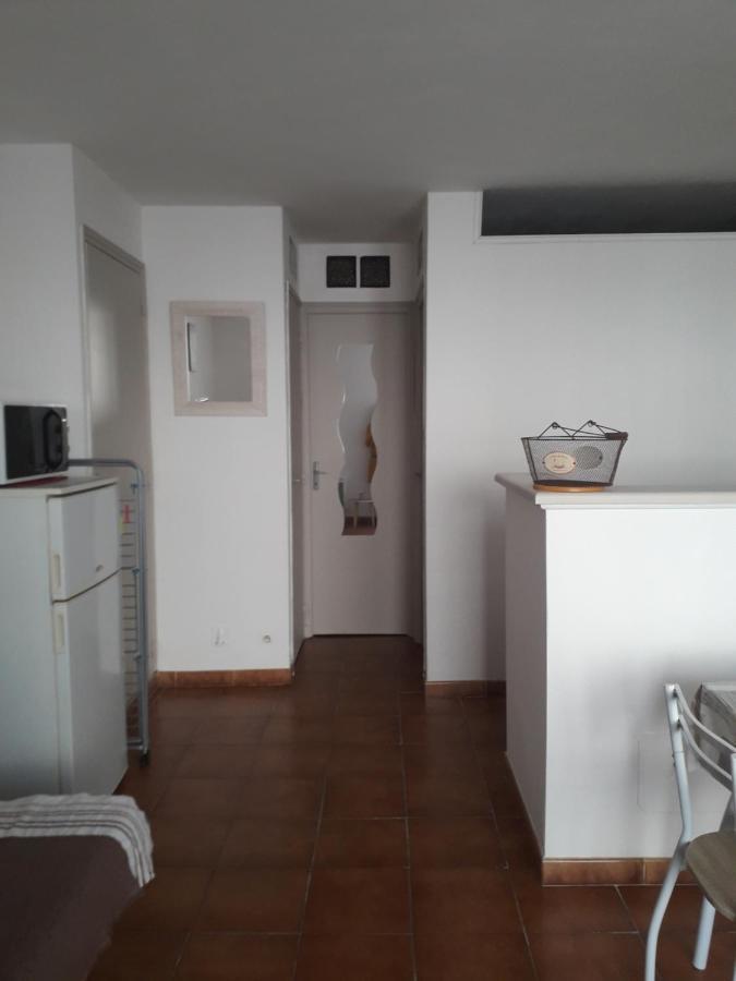 Appartement Calme A Deux Pas De La Mer Saintes-Maries-de-la-Mer Exterior photo
